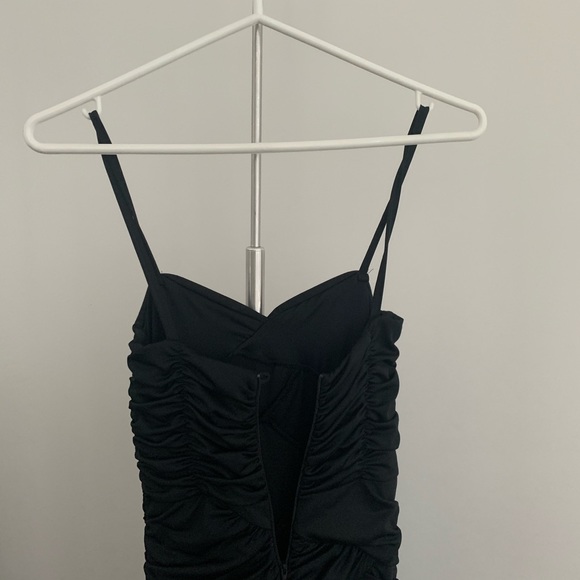 Black mini H and M dress - Picture 8 of 11